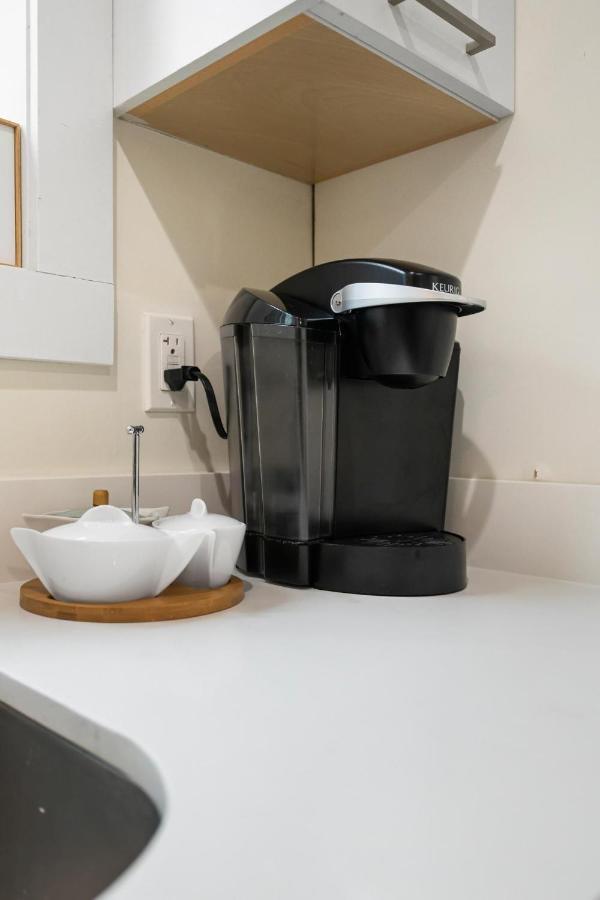 Parker Guest House แวนคูเวอร์ ภายนอก รูปภาพ